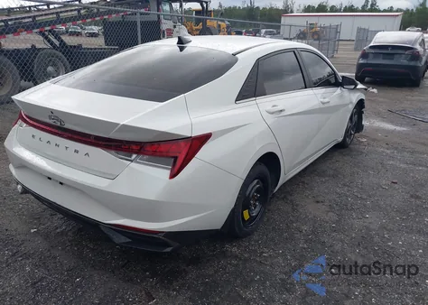 2022 Hyundai Elantra Sel z USA, uszkodzony, nr VIN 5NPLN4AG0NH060341